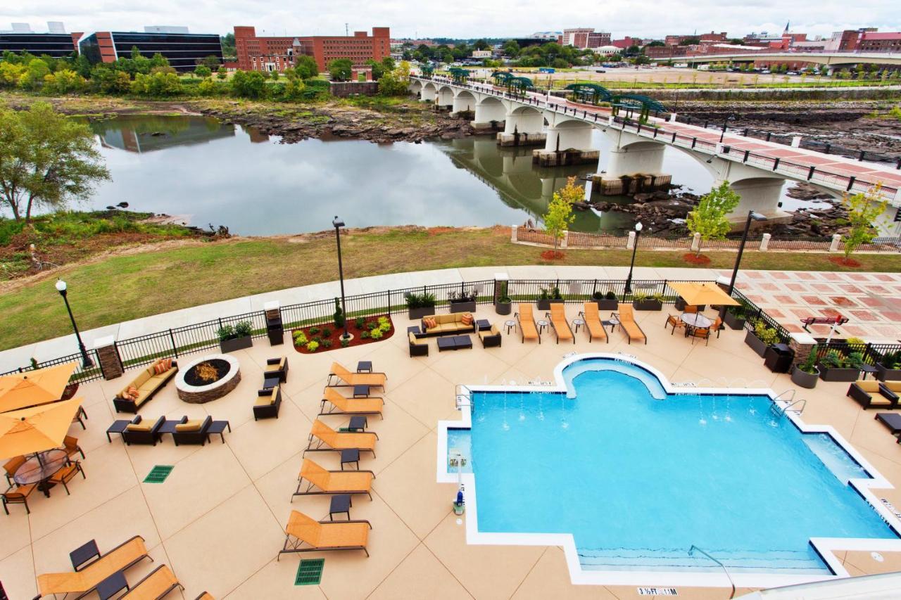 Courtyard By Marriott Columbus フェニックスシティ エクステリア 写真