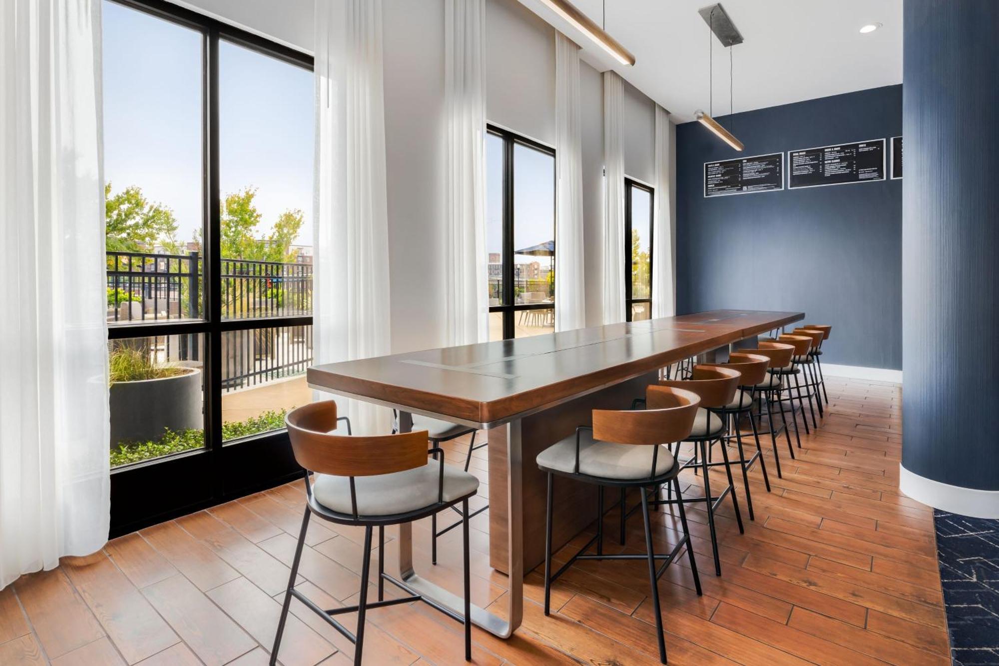 Courtyard By Marriott Columbus フェニックスシティ エクステリア 写真