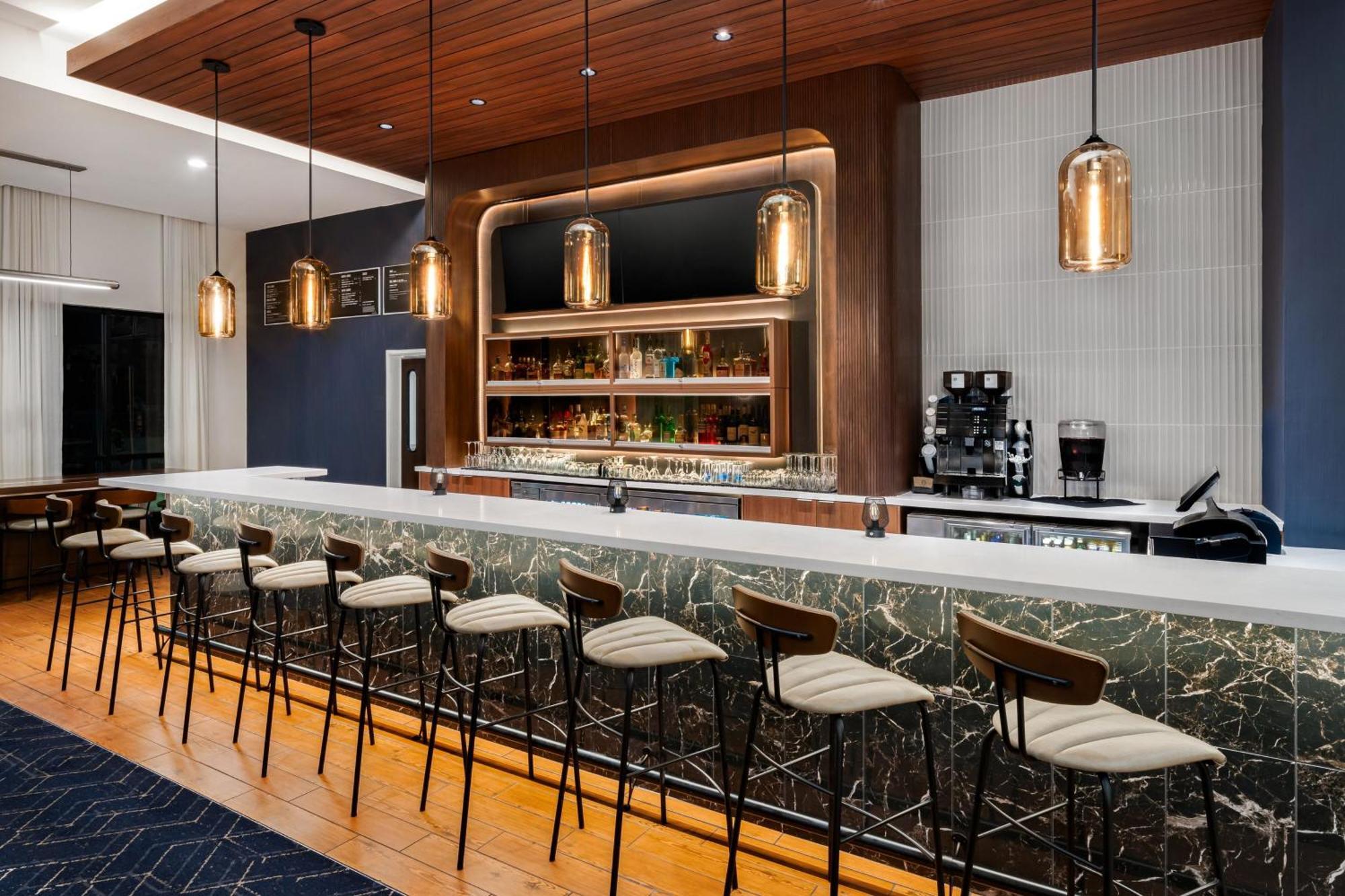 Courtyard By Marriott Columbus フェニックスシティ エクステリア 写真