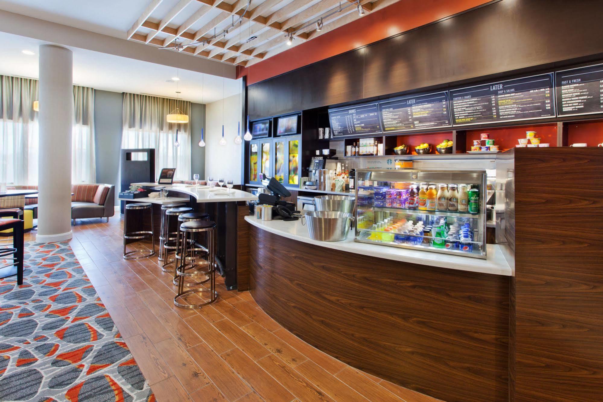 Courtyard By Marriott Columbus フェニックスシティ エクステリア 写真